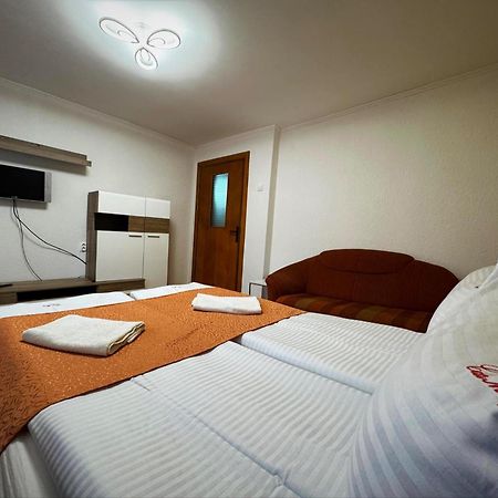 Casa Mary Hotel Hátszeg Kültér fotó
