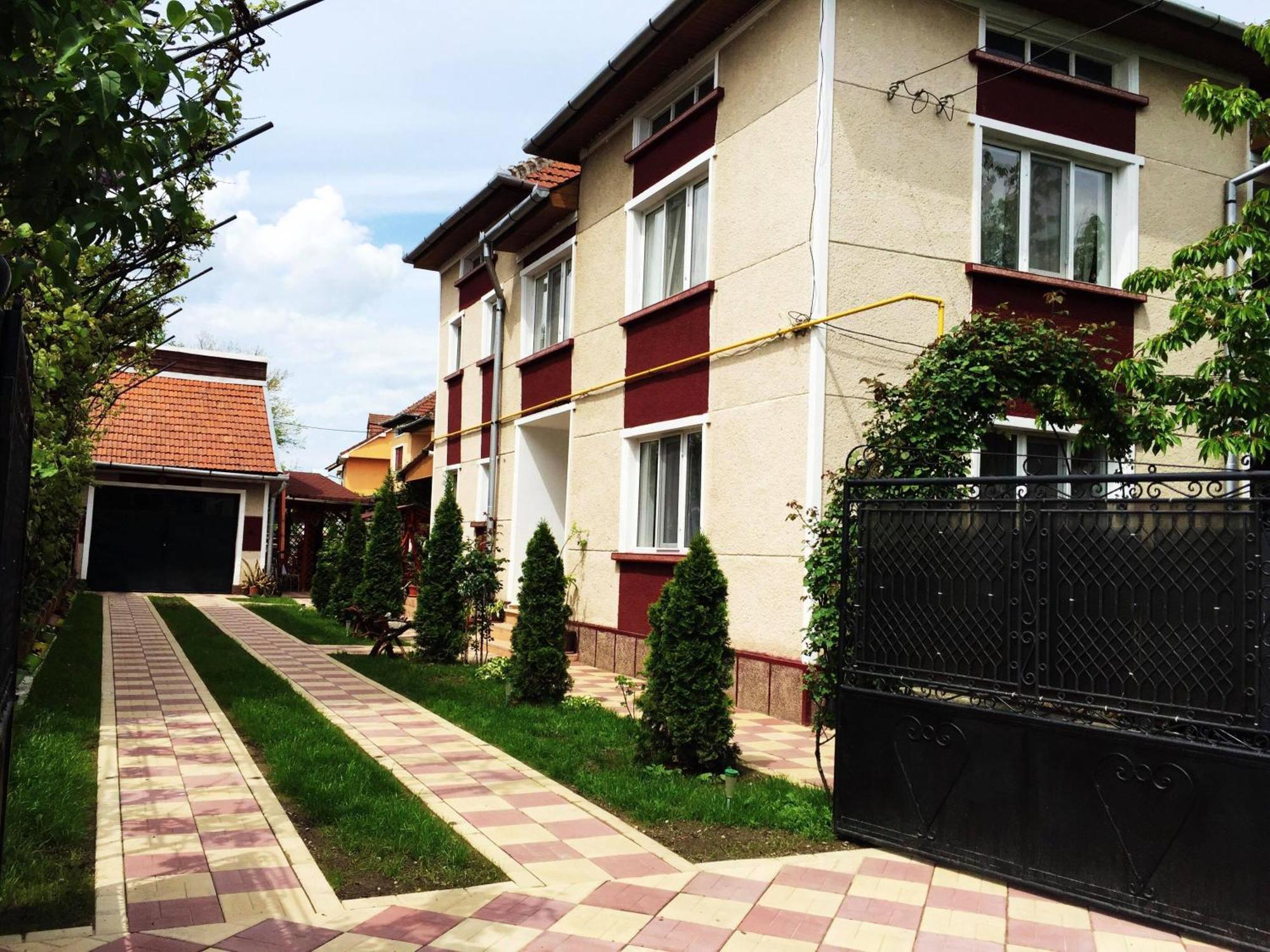 Casa Mary Hotel Hátszeg Kültér fotó