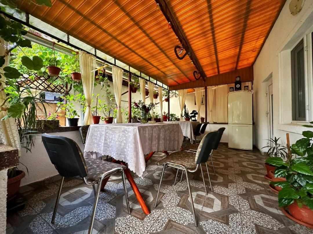 Casa Mary Hotel Hátszeg Kültér fotó