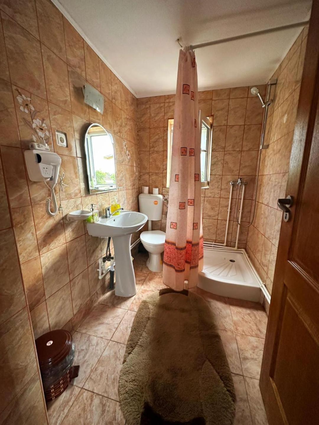Casa Mary Hotel Hátszeg Kültér fotó