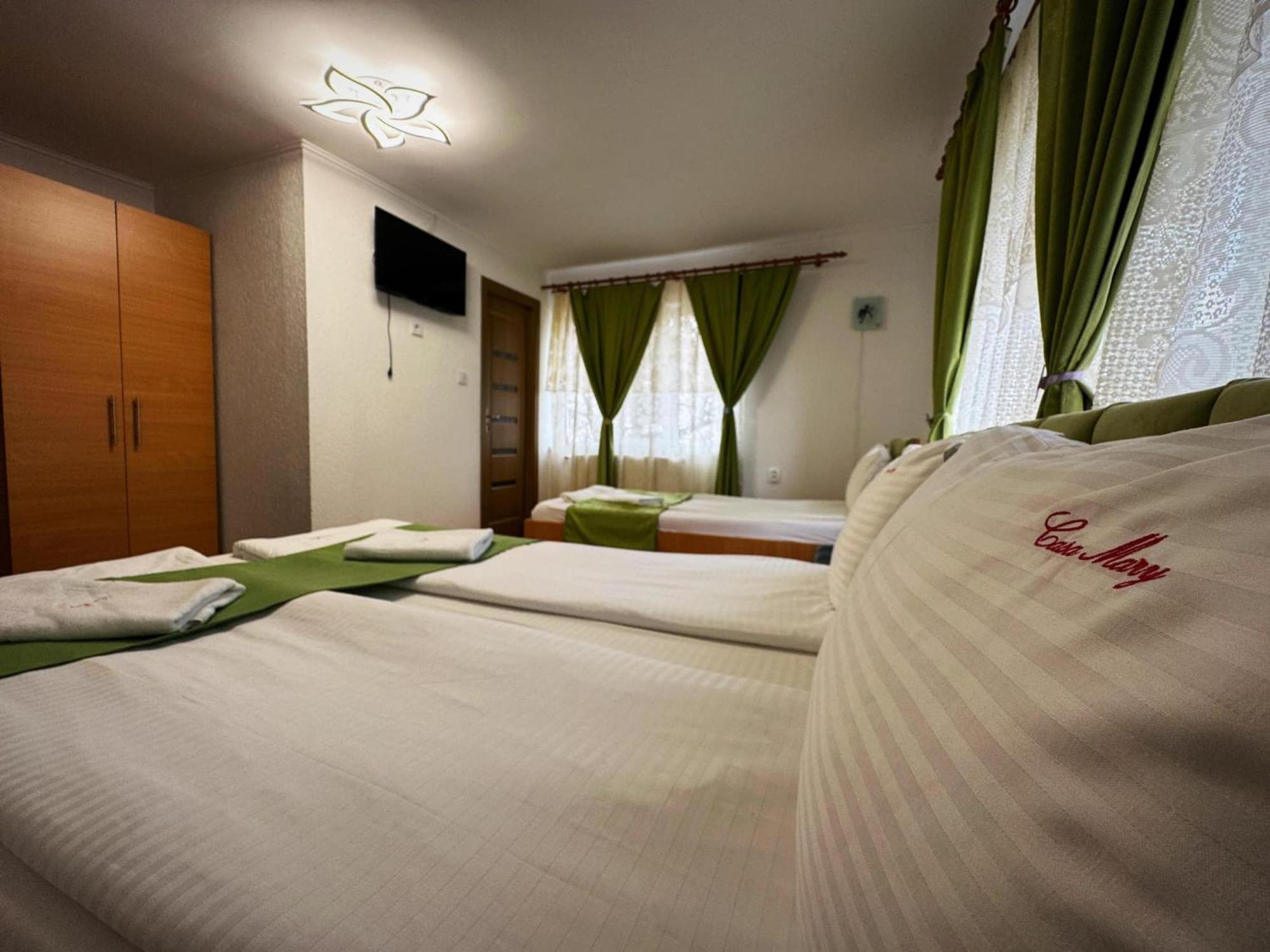 Casa Mary Hotel Hátszeg Kültér fotó