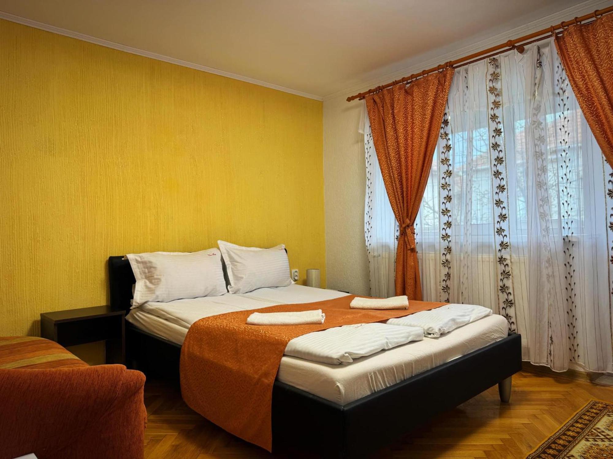 Casa Mary Hotel Hátszeg Kültér fotó
