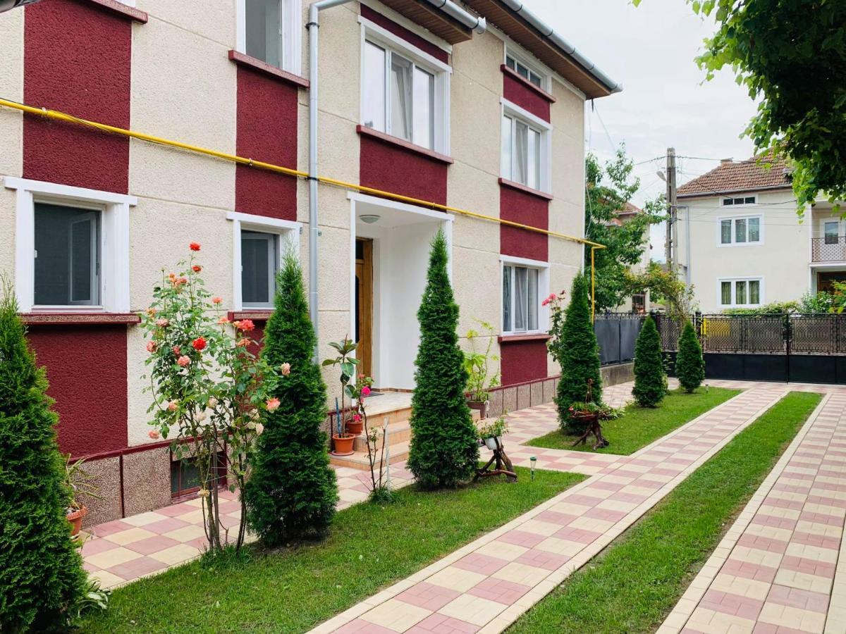 Casa Mary Hotel Hátszeg Kültér fotó