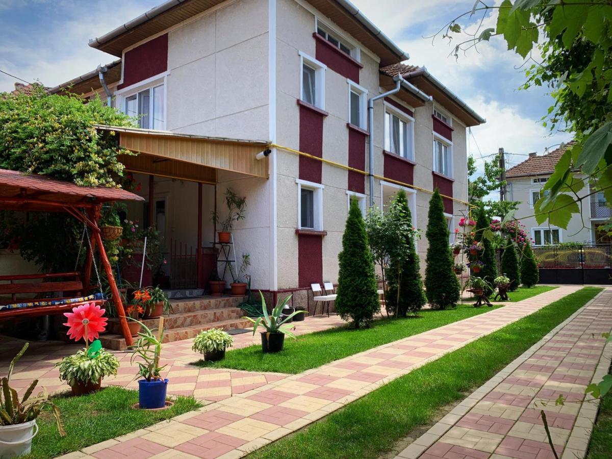 Casa Mary Hotel Hátszeg Kültér fotó