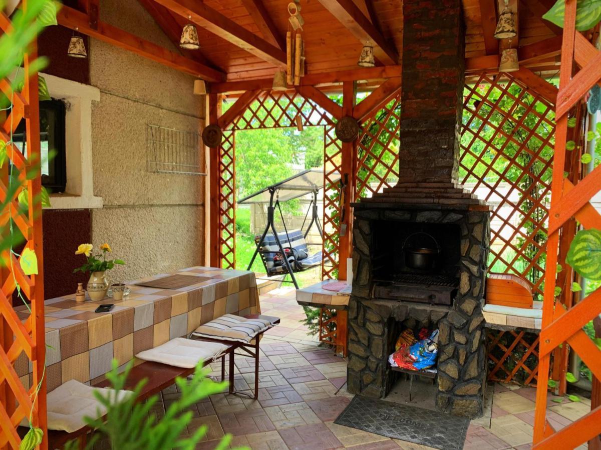 Casa Mary Hotel Hátszeg Kültér fotó